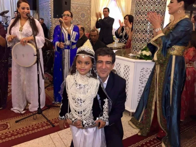 صور نعمان لحلو المغني المغربي رفقة زوجته و ابنته الوحيدة راضية