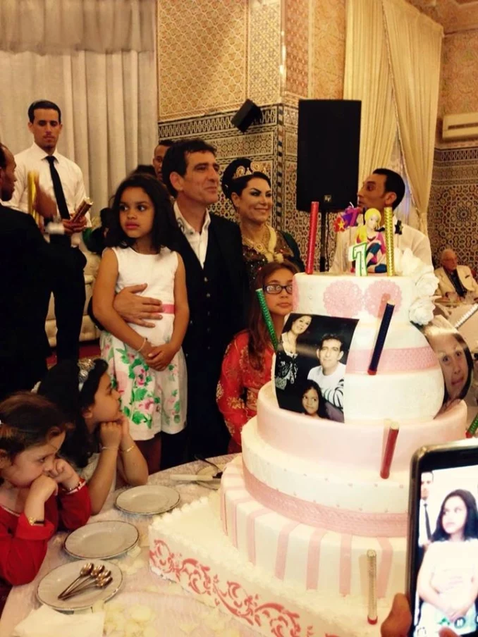 صور نعمان لحلو المغني المغربي رفقة زوجته و ابنته الوحيدة راضية