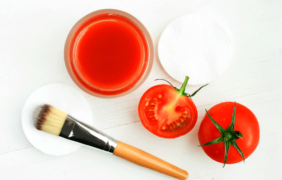 ماسك الطماطم والنشا لتبييض البشرة والتخلص من البقع