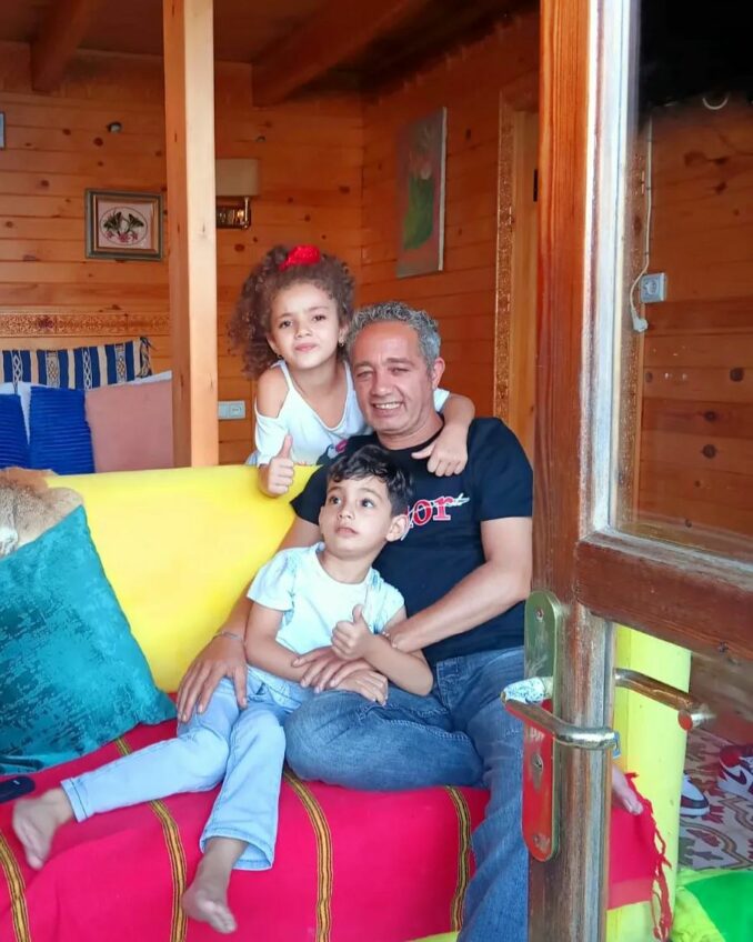 صور رفيق بوبكر الممثل المغربي رفقة زوجته الثانية و أبنائه