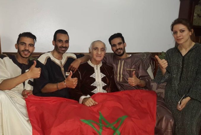 صور المرحوم عبد الرحيم التونسي الشهير بعبد الرؤوف الممثل الكوميدي رفقة زوجته و أبنائه
