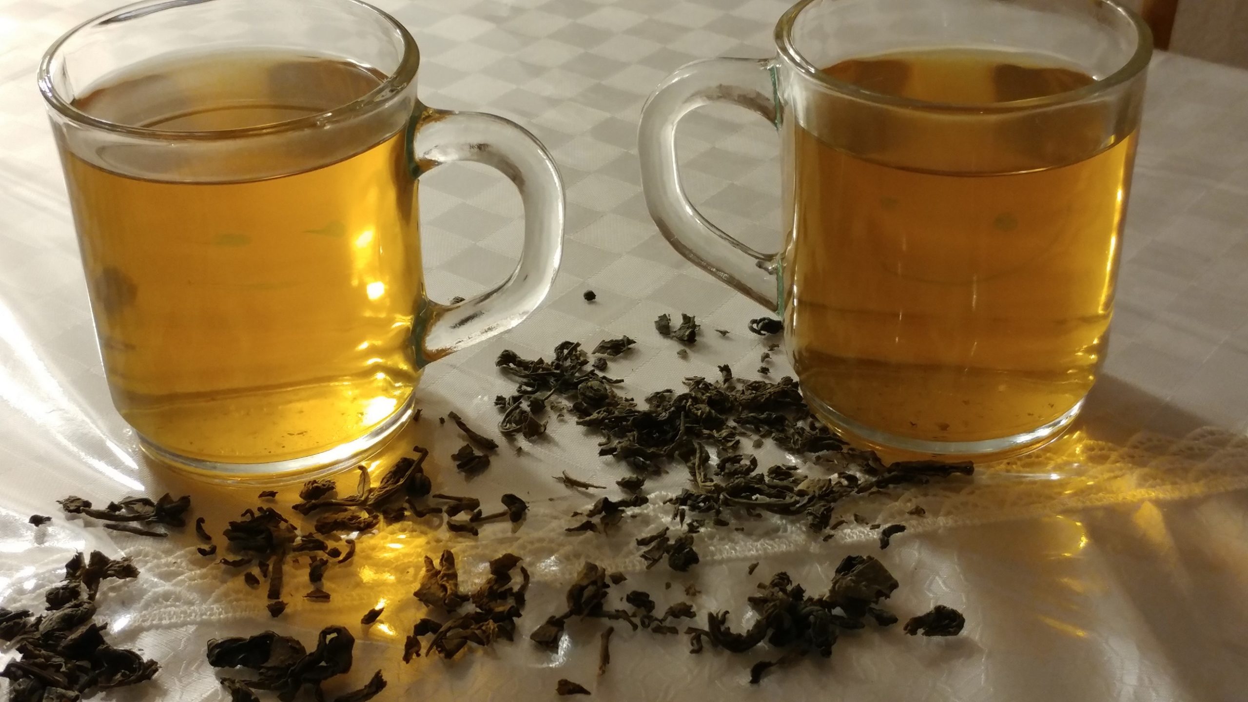 وصفة مشكورة من خبيرة تجميل لتلوين الشيب بمحلول الشاي