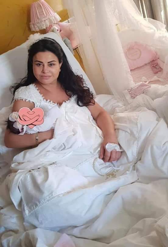 أول صورة للفنانة لطيفة رأفت بعد الولادة رفقة رضيعتها ”ألماس”