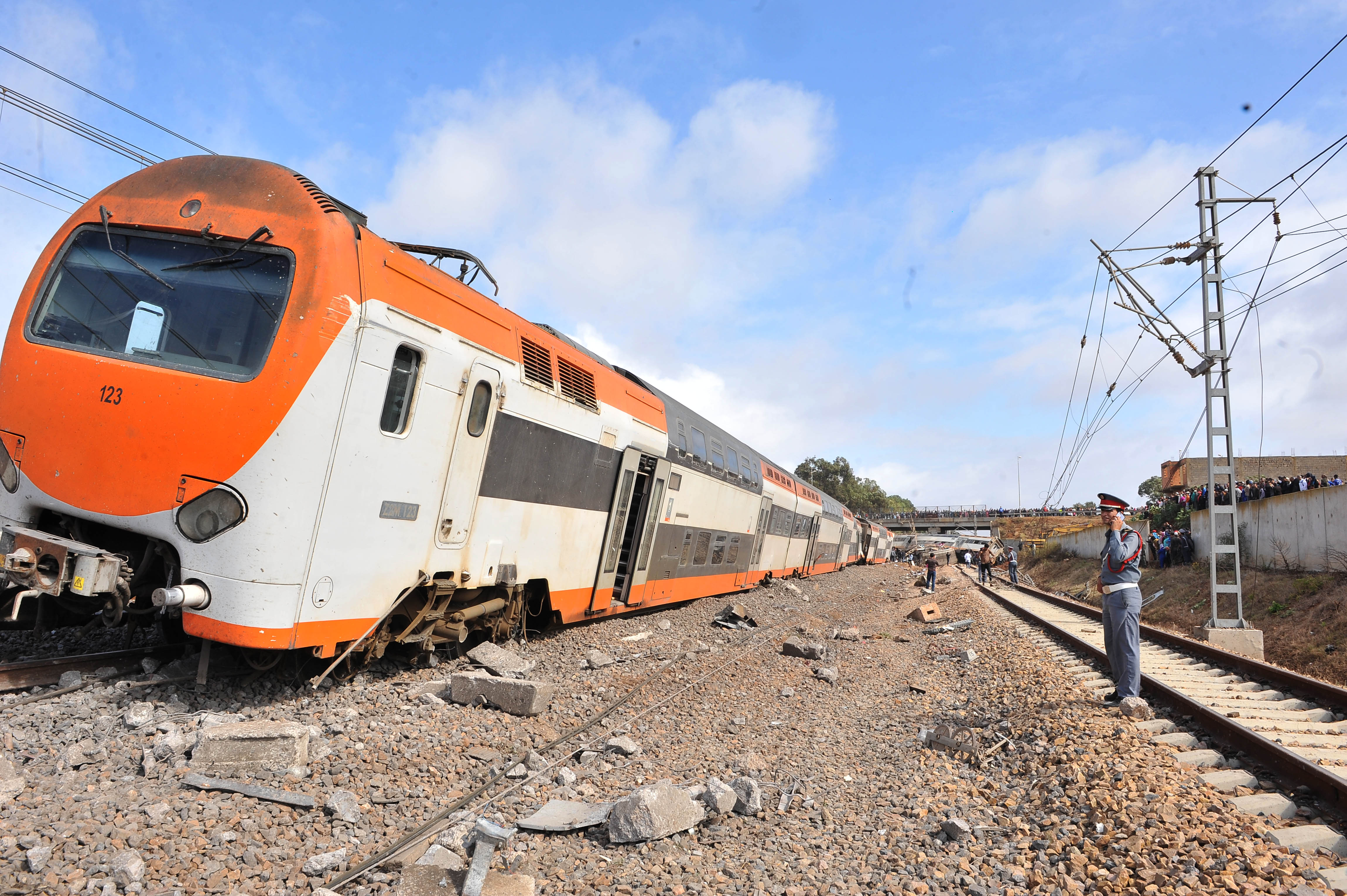 انحراف قطار عن سكته بنواحي الدار البيضاء يتسبب في اصابات بكسور