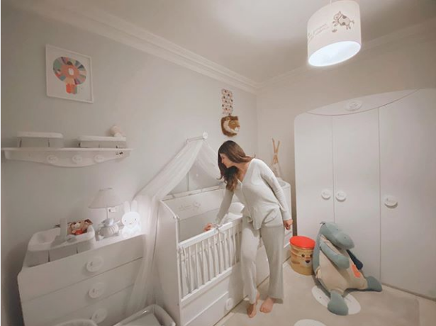 سلمى رشيد تنشر اول صورة لغرفة طفلها يانيس