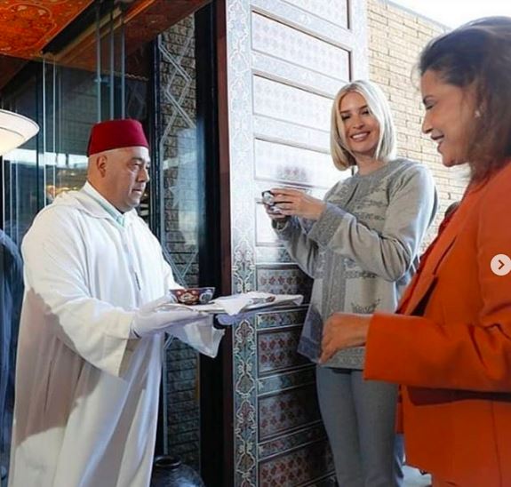 الأميرة لالة مريم تستقبل إيفانكا ترامب والأخيرة تخطف الأنظار بالجبادور المغربي (صور)