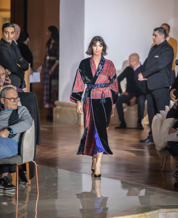 سميرة السباعي ومريم بومزيل تكرمان الأصالة و التقاليد المغربية بأزياء عصرية متفردة