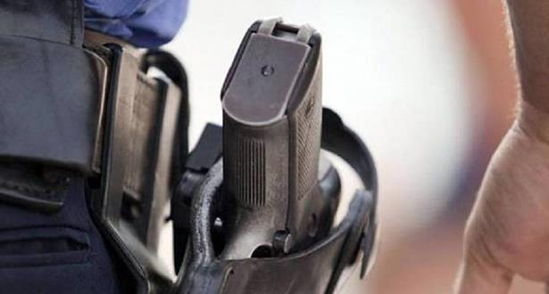 مفتش شرطة يضطر لاستعمال سلاحه الوظيفي لتوقيف شخص عرض حياة موظفي الشرطة والمواطنين للخطر