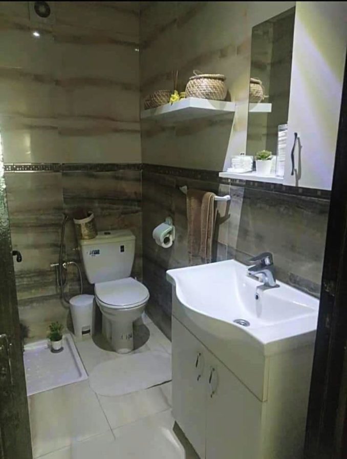 ديكور حمامات راقية وعصرية للمنازل الضيقة