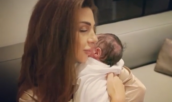ميريام فارس تنشر مقطع فيديو رفقة طفلها الثاني "دايف"