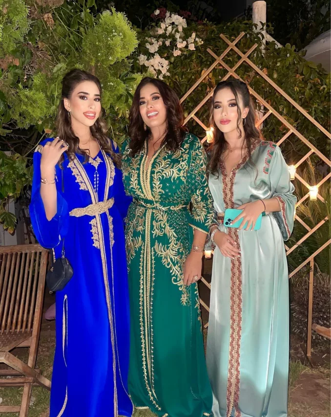 صور سعيدة باعدي الممثلة المغربية رفقة زوجها و بناتها