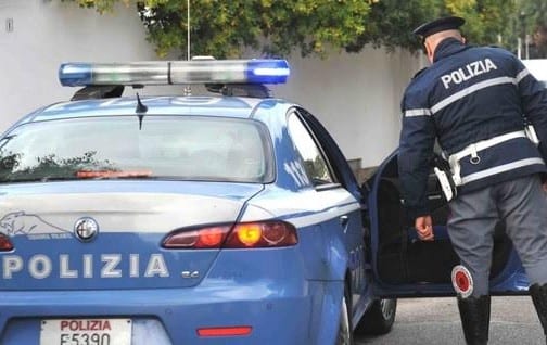 الشرطة الإيطالية تعتقل مهاجرا مغربيا اعتدى على وزوجته بسكين على مستوى الأنف بدافع الغيرة
