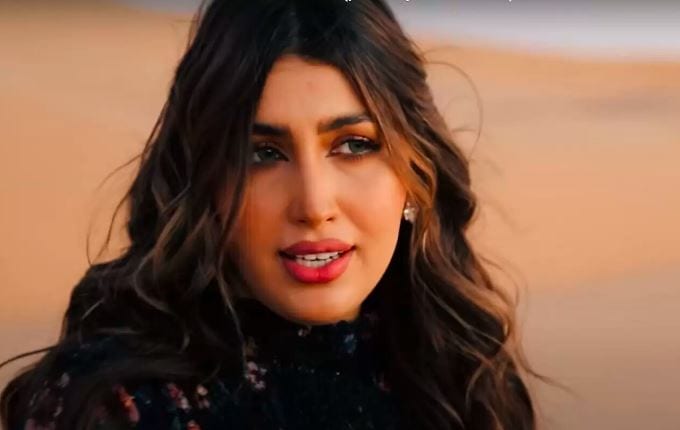 اعتقال المغنية المغربية سناء بالكويت بسبب عملها أغنية مشتركة مع فنان اسرائيلي