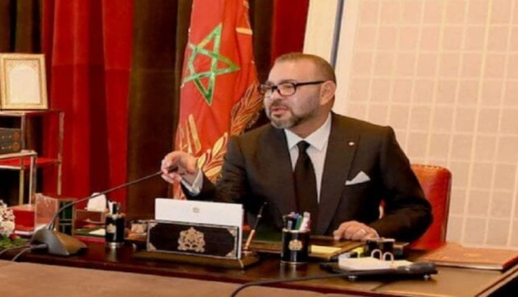 الفنانون المغاربة يشيدون بقرار الملك بتخفيض أثمنة الرحلات الجوية للجالية