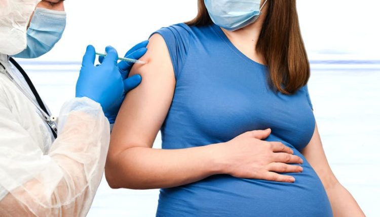 بعد وفاة أكثر من 15 حامل بفيروس كورونا وزير الصحة يقرر تسريع حملة تلقيح جميع الحوامل بالمغرب