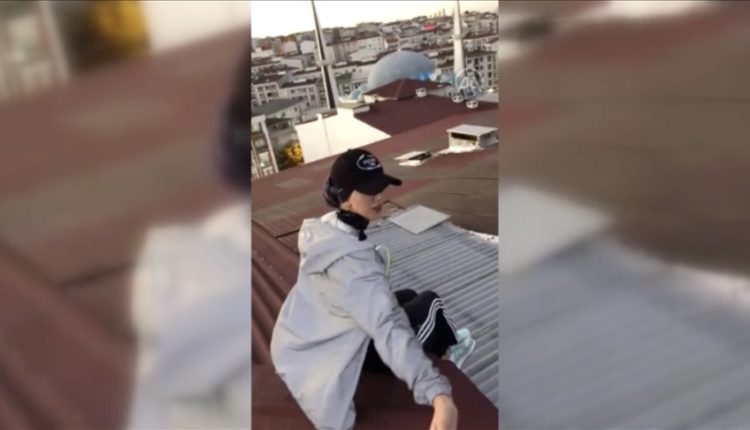 وفاة شابة تركية بعدما سقطت من سطح مبنى أثناء تصويرها فيديو تيك توك