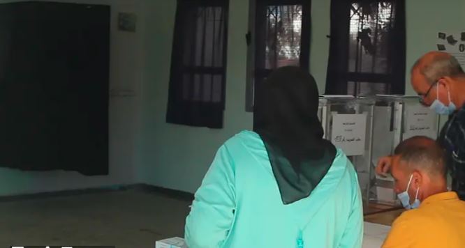 وفاة شخص ضبط متلبسا وهو يصور ورقة التصويت داخل المكتب بأكادير
