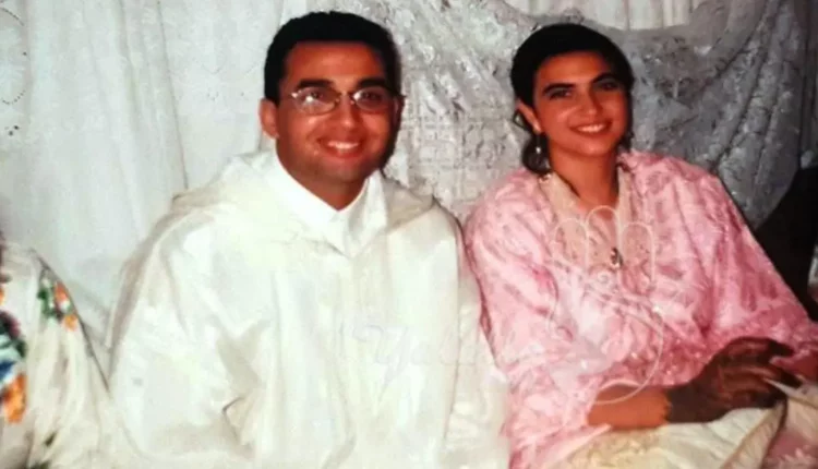 مجموعة صور قديمة للممثل المغربي رشيد الوالي برفقة زوجته في حفل زفافهما في الرباط
