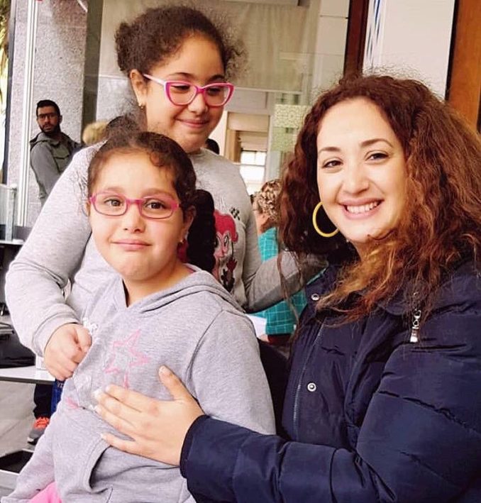 صور هدى صدقي الممثلة المغربية رفقة زوجها و بناتها