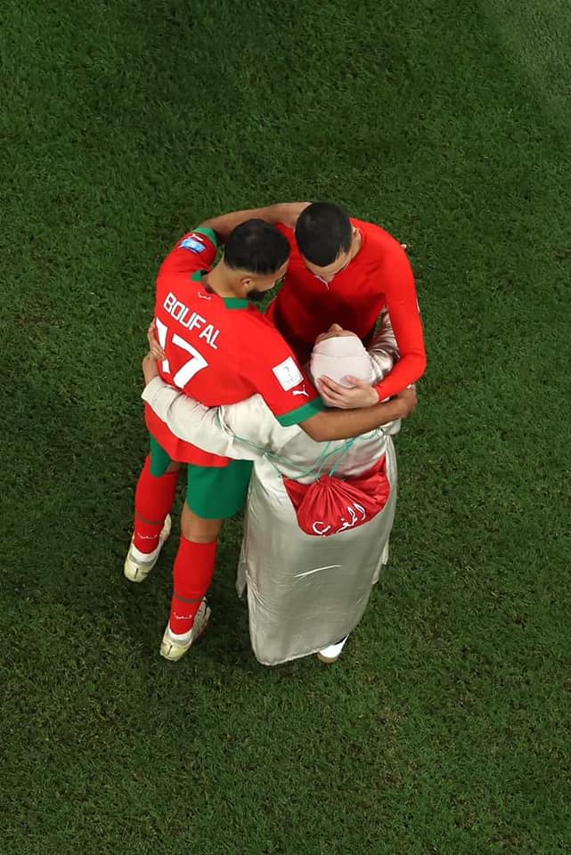 أمهات اللاعبين المغاربة، حضور و دعم لدعم أبنائهن