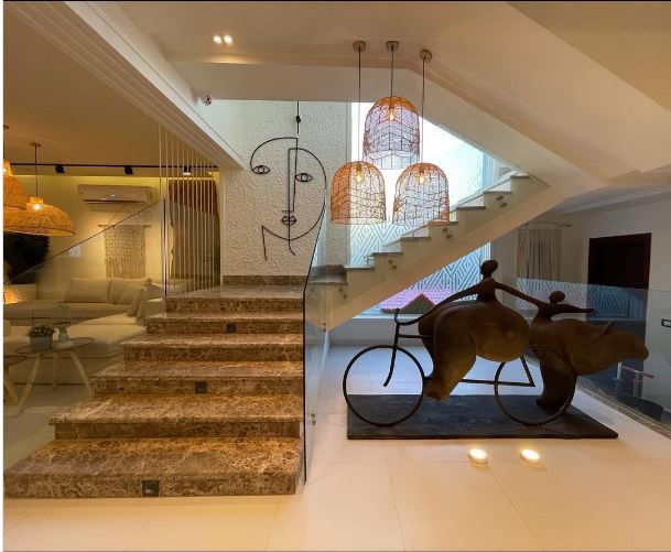 جولة مصورة في منزل الفنان تامر حسني وزوجته بسمة بوسيل