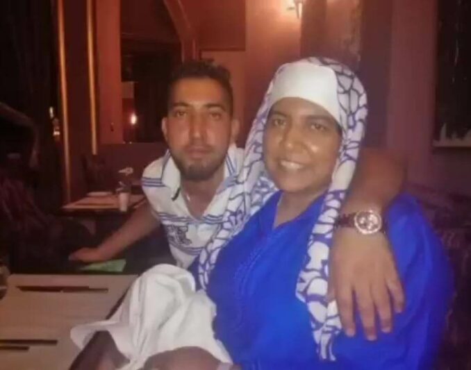 صور دنيا بوتازوت الممثلة المغربية رفقة زوجها و ابنها غالي