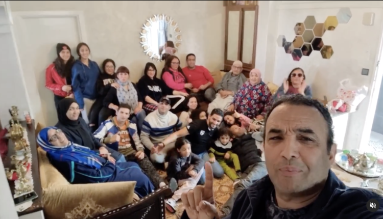 الممثل المغربي رشيد الوالي ينشر مقطع فيديو لوالديه: كل نهار كنشوفهم هو عيد للحب