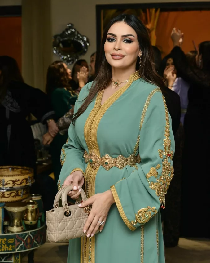 اخر اطلالات الفنانة صفاء حبيركو بالقفطان الملكي