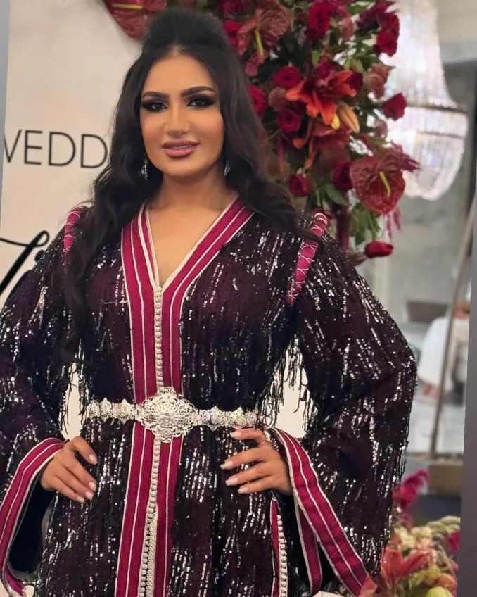 حسناء زلاغ الفنانة الهادئة صاحبة الصوت الجميل