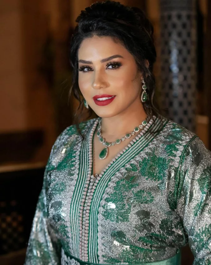 اطلالات مختلفة للفنانة هدى سعد بالقفطان المغربي