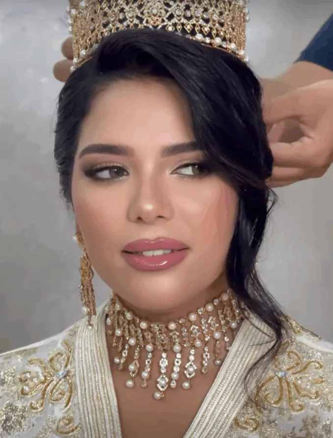 أمنية الصديقي تحتفل بزفافها بحضور العائلة و الأصدقاء