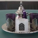 صينية الشاي المغربية وكؤوس العنبة التقليدية بشكل جديد معاصر "صور"