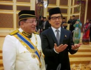 Mr.Jackie Chan Converted To Islam (4)