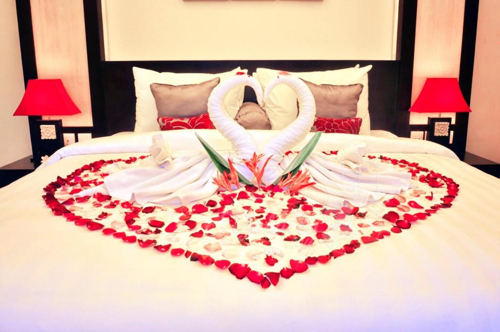 honeymoon-under-fancy-design-bedroom
