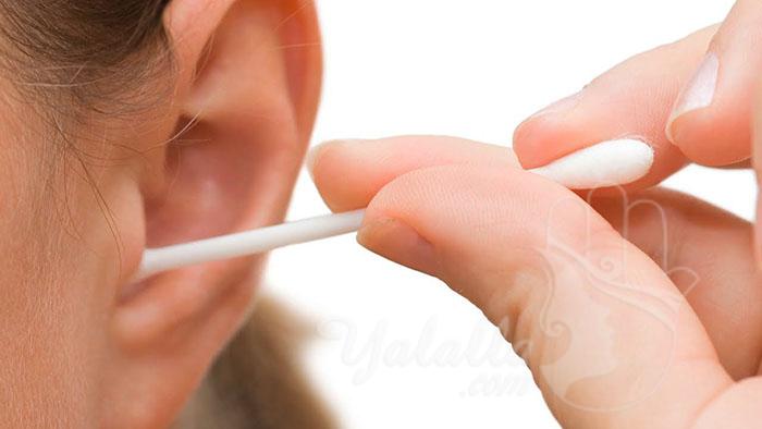 لا تستعملوا أعواد قطن تنظيف الأذن