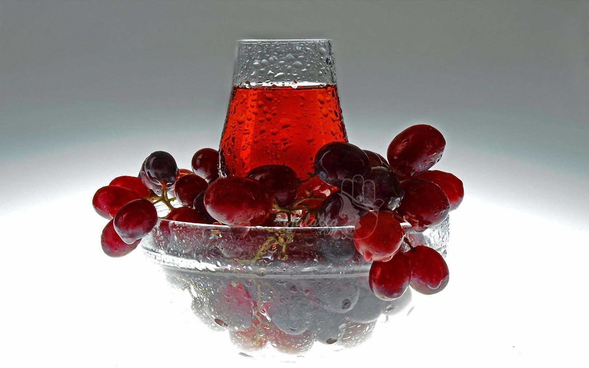 عصير العنب والياغورت الطبيعي لذيذ وصحي