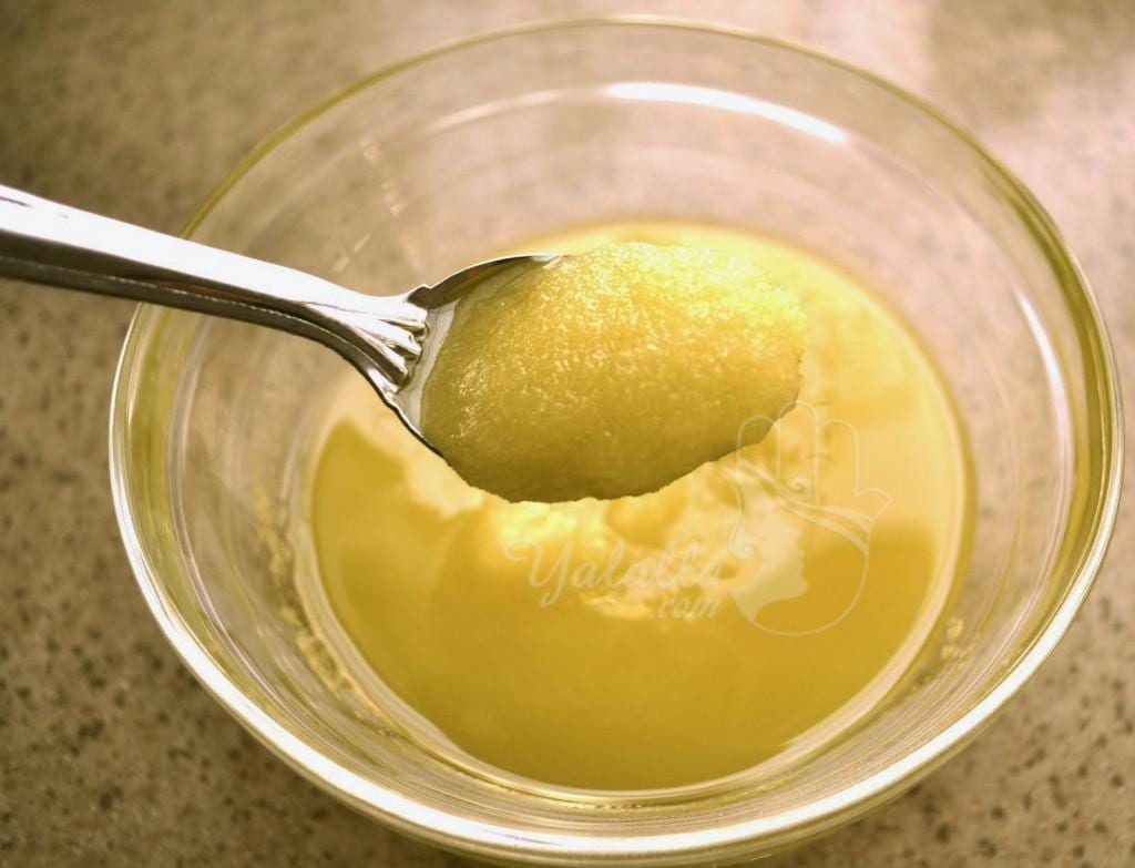 olive-oil-sugar-scrub