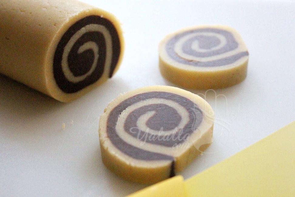 SugaryWinzy-Chocolate-Pinwheel-Cookies13