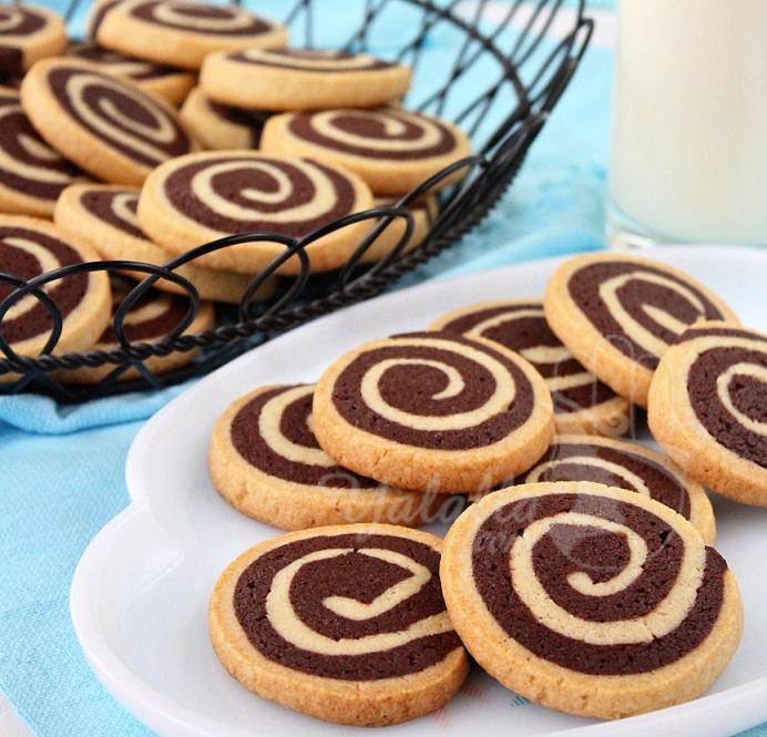 SugaryWinzy-Chocolate-Pinwheel-Cookies18