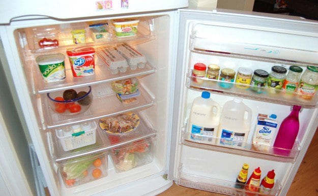 طريقة لتنظيف و ترتيب الثلاجة بالصور...أكيد ستعجبك