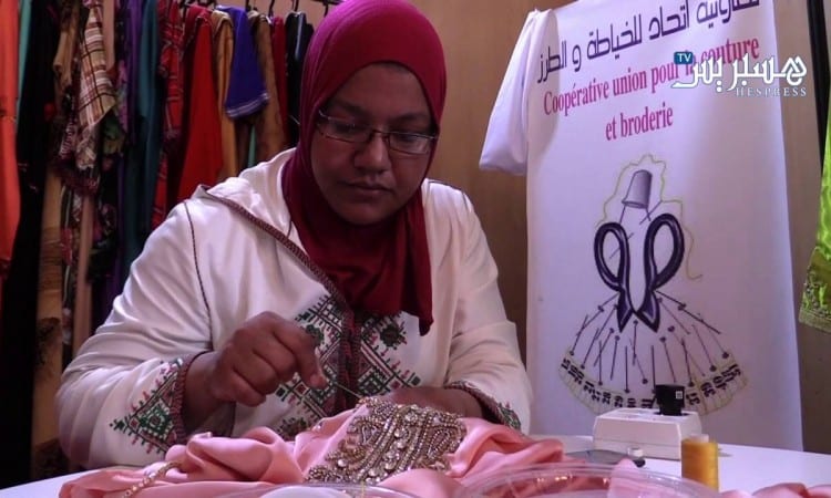 هام لجميع المغاربة:توزيع أكياس من الثوب كبديل للأكياس البلاستيكية