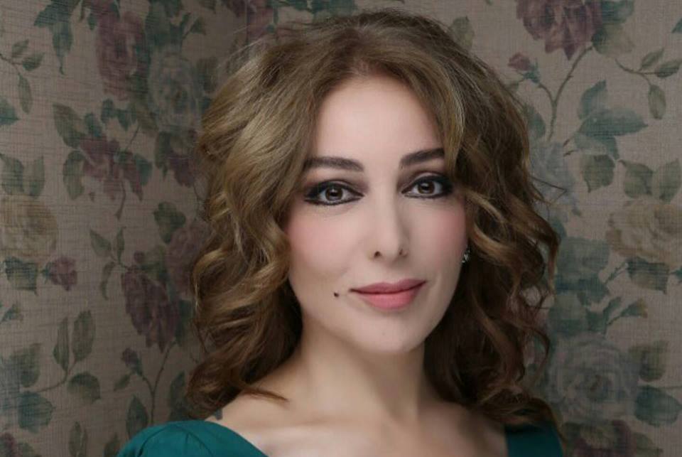 ما لا تعرفونه عن الممثلة التركية زيرين تيكندور