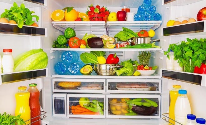 ملف شامل لطرق تخزين الاطعمة في الثلاجة و تجميدها و تواريخ الصلاحية لتفادي التسمم الغذائي