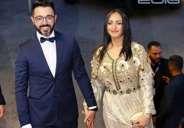 صورة حصرية للفنان أحمد شوقي مع زوجته الجميلة باطلالتين تقليديتين من نفس اللون...انسجام رااائع