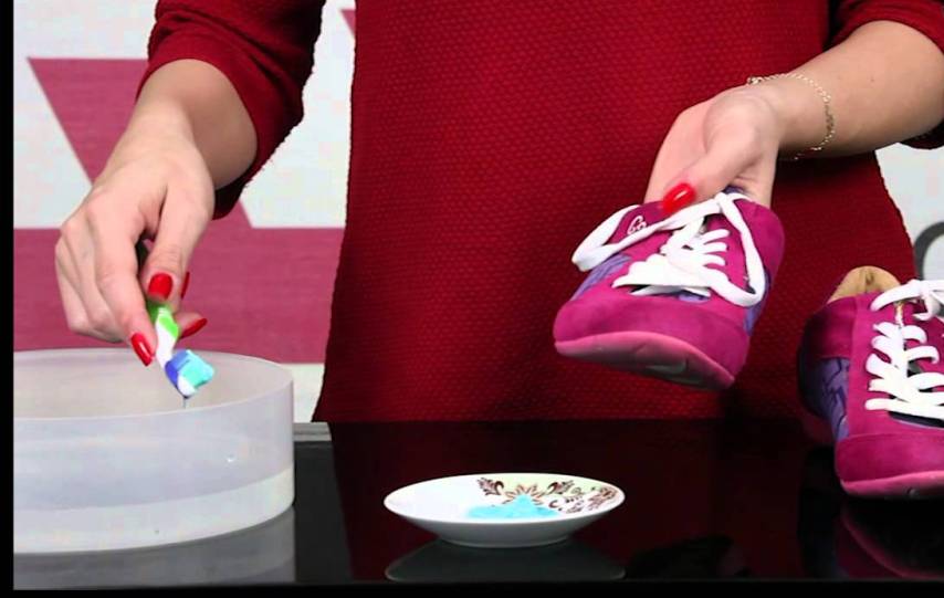 طريقة سحرية و سريعة لتنظيف الحذاء الرياضي في دقائق دون تصبينه