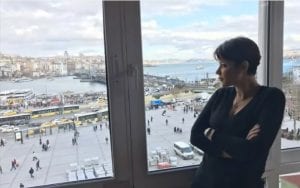فيديو وصور طريفة جدا لليلى حديوي وهي تستمتع بوقتها في تركيا بإطلالة ساحرة