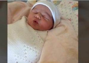 فرح الفاسي تنشر أول صورة لمولودتها الجديدة "ماجدة".. ألف مبروووك !!