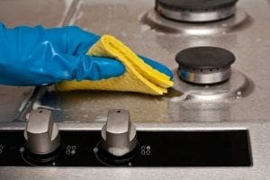 انتبهي...5 أشياء يجب أن تبقيها نظيفة دائمًا بداخل مطبخك!!!