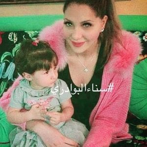 فيديو حصري للأميرة لالة سكينة مع ابنتها وهي تلاعبها...في قمة الانسجام!!!