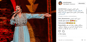 أسماء لمنور تتألق بجاذبية ساحرة بالقفطان المغربي في مهرجان مراكش للضحك